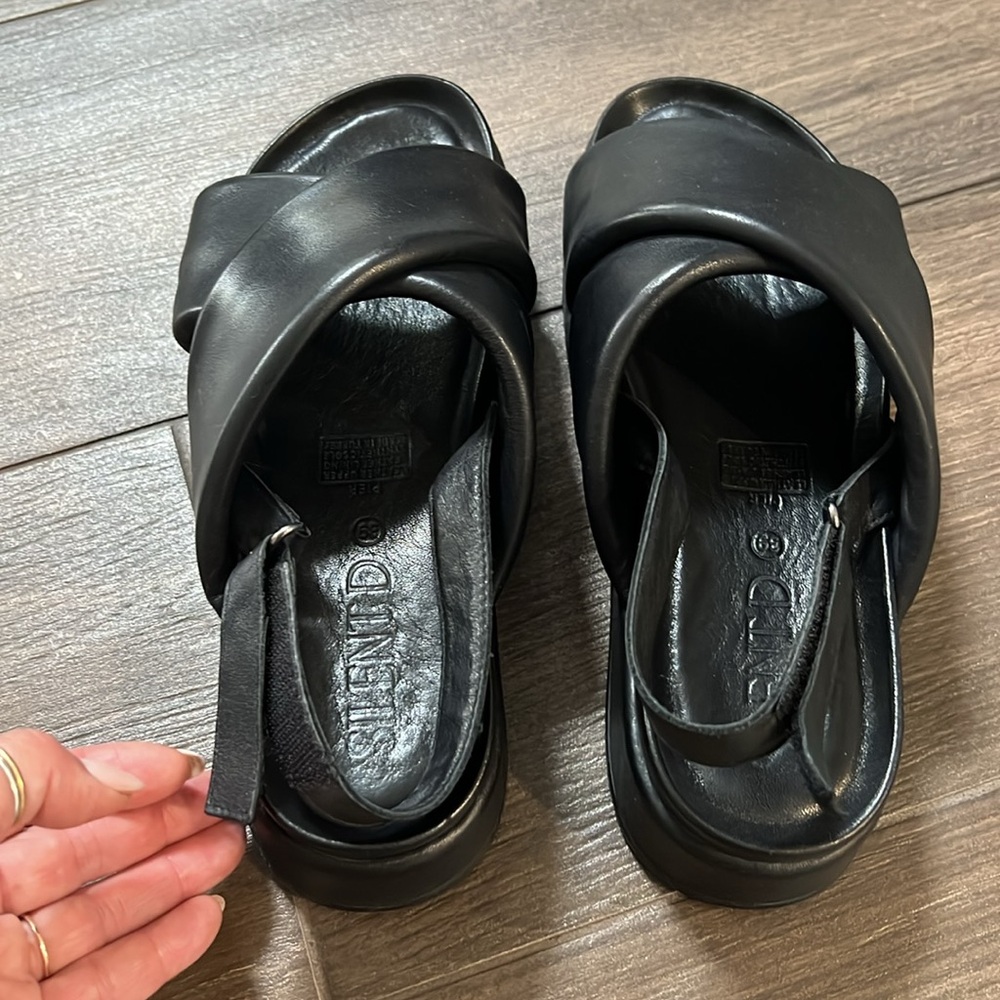 Silent D "PIER" Platform Sandals. - Picture 3 of 4